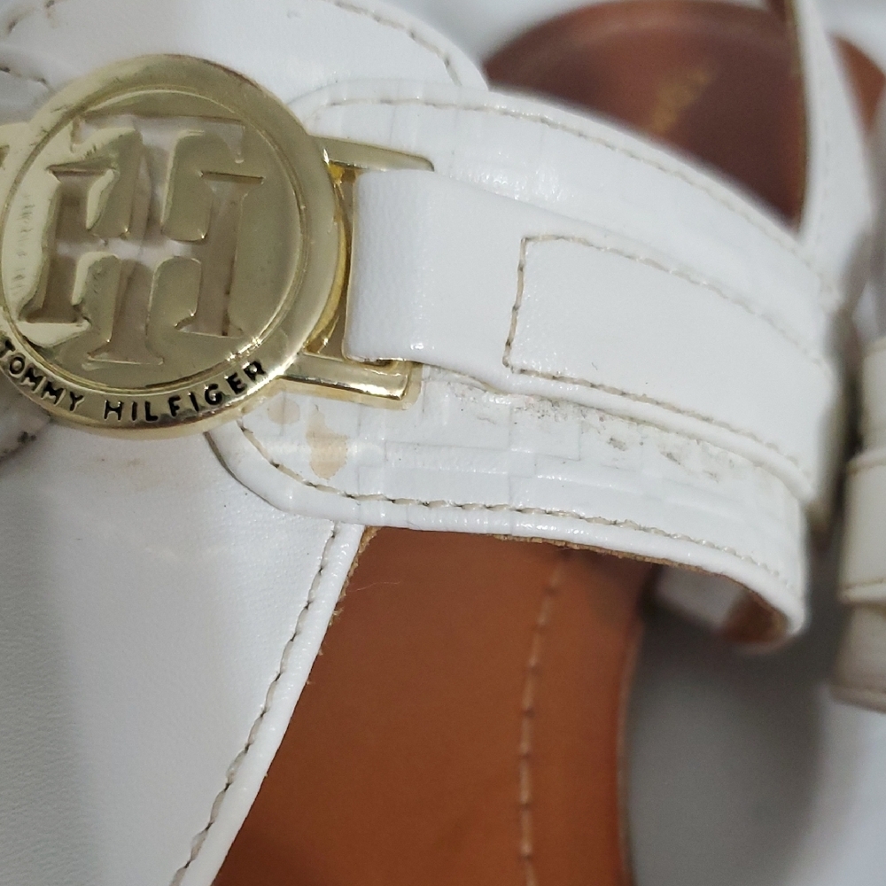 Tommy Hilfiger Women's White Sandals - Picture 9 of 9